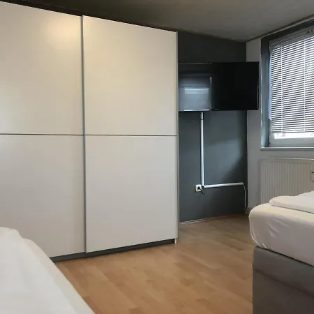 Apartment Sad100 - Gemuetliche Monteurwohnungen In Schwandorf in Bayern